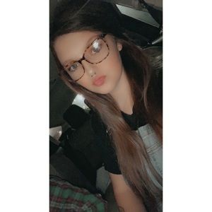 Meet your Posher, Kassie